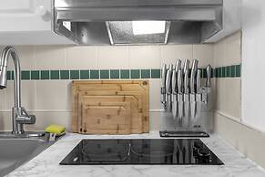 Cozy Condos Near Universal & Seaworld