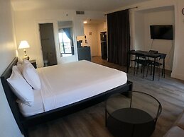 Cozy Condos Near Universal & Seaworld