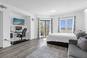 Cozy Condos Near Universal & Seaworld