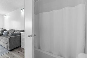 Cozy Condos Near Universal & Seaworld