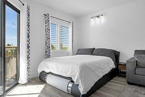 Cozy Condos Near Universal & Seaworld