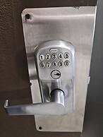 Cozy Condos Near Universal & Seaworld