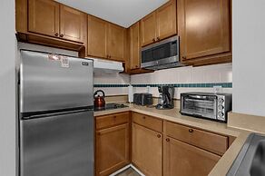 Cozy Condos Near Universal & Seaworld