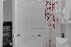 Cozy Condos Near Universal & Seaworld