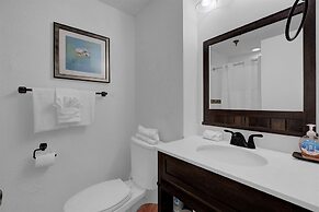 Cozy Condos Near Universal & Seaworld