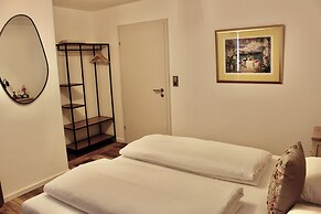 Engel 16 - Adults Only