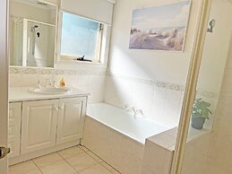 Exquisite 2BR Staycation Ringwood