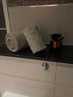 HU1 Triplex City Centre Gem sleeps 6 H7