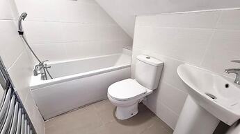 HU1 Triplex City Centre Gem sleeps 6 H7