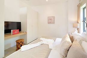 Nautilya Apartments by Lov