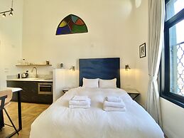 Kubler's House-  By Beach Apartments TLV