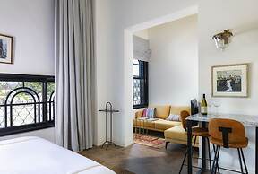 Kubler's House-  By Beach Apartments TLV