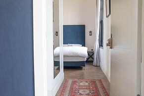 Kubler's House-  By Beach Apartments TLV