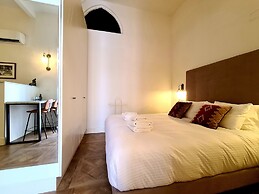 Kubler's House-  By Beach Apartments TLV