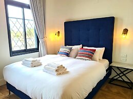 Kubler's House-  By Beach Apartments TLV