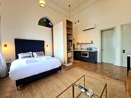 Kubler's House-  By Beach Apartments TLV