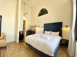 Kubler's House-  By Beach Apartments TLV