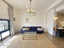 Kubler's House-  By Beach Apartments TLV