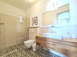 Kubler's House-  By Beach Apartments TLV