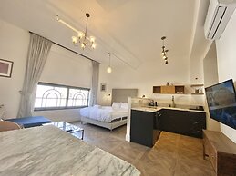 Kubler's House-  By Beach Apartments TLV