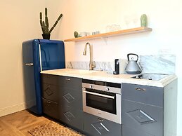 Kubler's House-  By Beach Apartments TLV