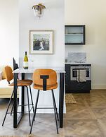 Kubler's House-  By Beach Apartments TLV