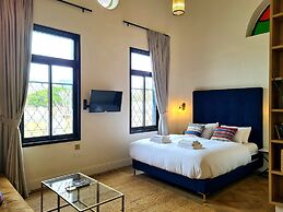 Kubler's House-  By Beach Apartments TLV