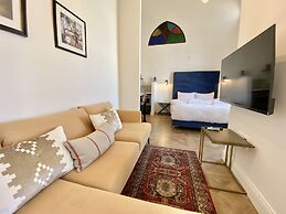 Kubler's House-  By Beach Apartments TLV