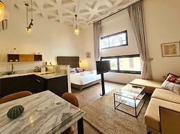 Kubler's House-  By Beach Apartments TLV