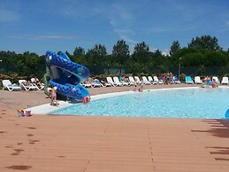 Beautiful Apartment With Swimming Pool and Solarium