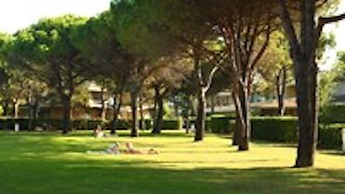 Three-room Apartment With Garden and Swimming Pool - By Beahost Rental