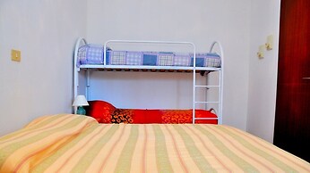 Three-room Apartment With Garden and Swimming Pool - By Beahost Rental