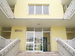 Wonderful Studio Apartment With Terrace