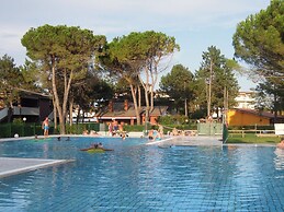 Cozy Flat With Garden and Swimming Pools - Beahost