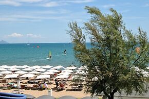 Sea Breeze Seafront Flat