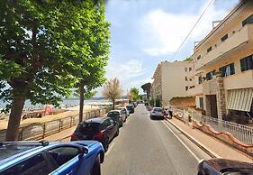 Sea Breeze Seafront Flat