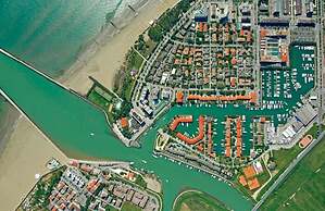 Modern Lovely Studio With Swimming Pool by Beahost Rentals