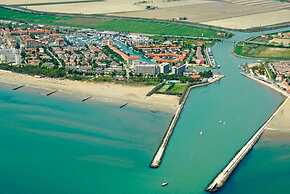 Modern Lovely Studio With Swimming Pool by Beahost Rentals