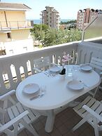 Nice Apartment With Balcony For 6 People - by Beahost Rentals
