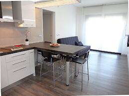Nice Apartment With Balcony For 6 People - by Beahost Rentals