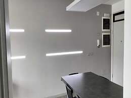 Nice Apartment With Balcony For 6 People - by Beahost Rentals