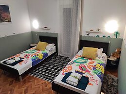 Two Bedroom Apartmant Marijano With Garden