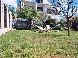 Two Bedroom Apartmant Marijano With Garden