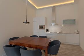 Fresh Velazquez Apartments