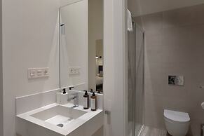 Fresh Velazquez Apartments