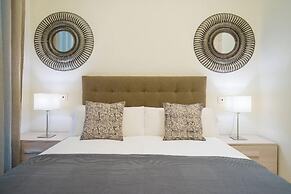 Fresh Velazquez Apartments