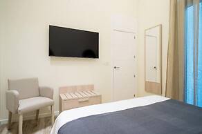 Fresh Velazquez Apartments