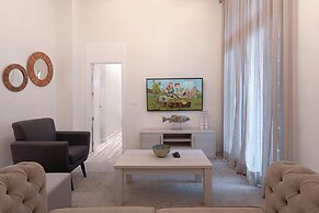 Fresh Velazquez Apartments