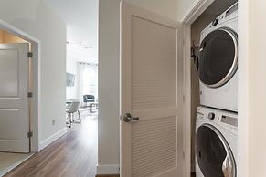 King Bed Walk Score 91 Near King ST Close to DCA