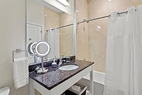 King Bed Walk Score 91 Near King ST Close to DCA